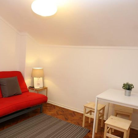 White Cosy Apartment Lissabon Exterior foto