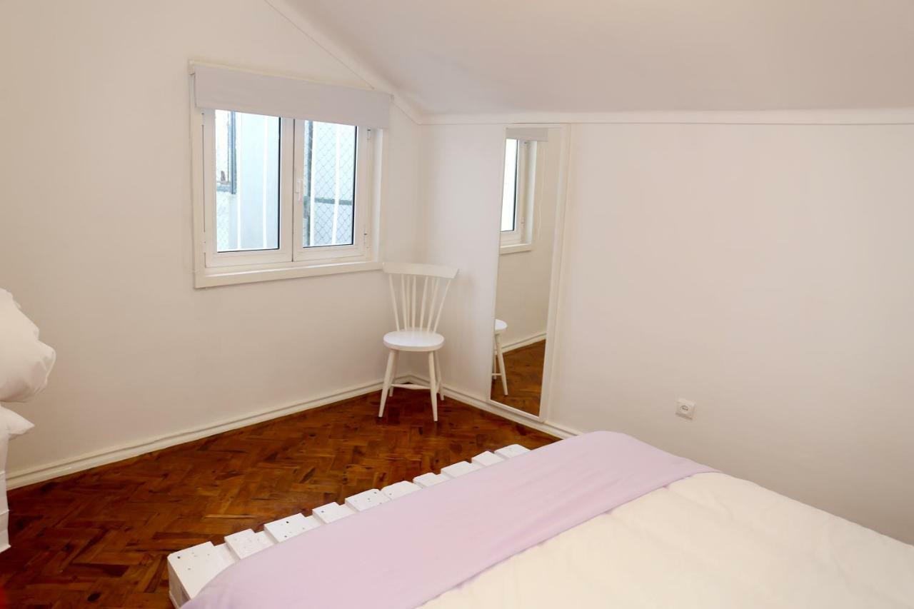 White Cosy Apartment Lissabon Exterior foto